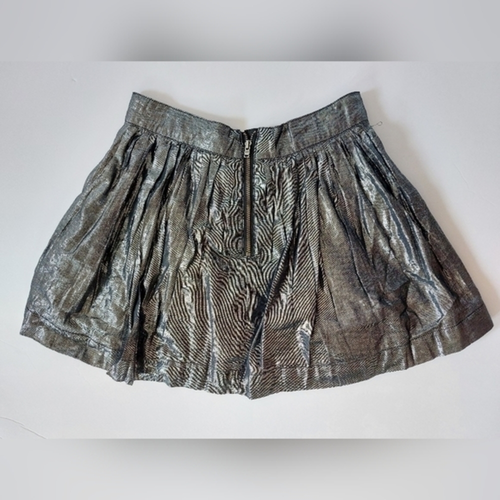 Silver Skirt GapKids size 8 Adjustable Waist Zipper In Back - Picture 3 of 6